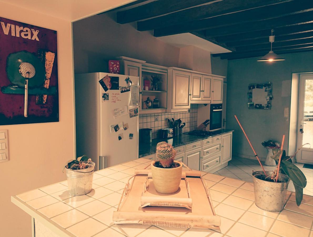 Chambre Aux Portes De Laval Entrammes Екстериор снимка
