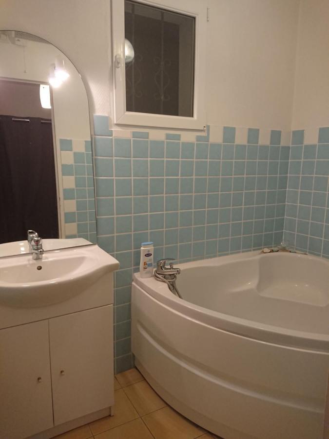 Chambre Aux Portes De Laval Entrammes Екстериор снимка